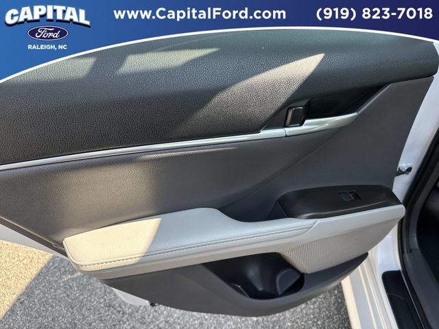 Used 2023 Toyota Camry XLE FWD image 17