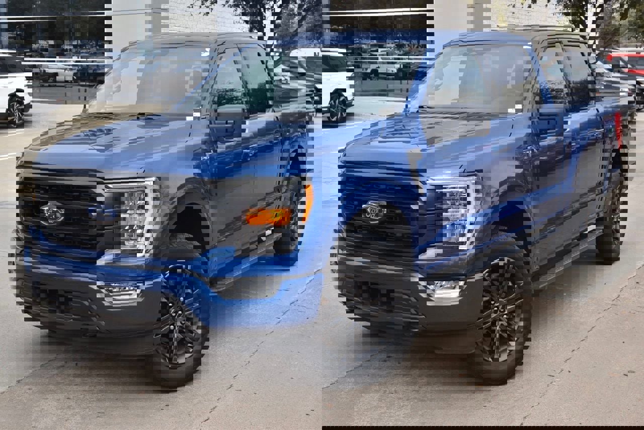 Certified 2022 Ford F150 XLT w/ Equipment Group 302A High image 3