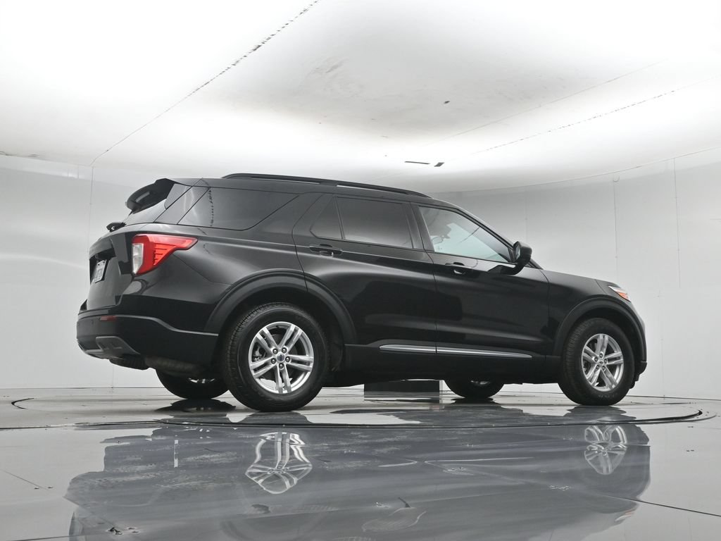 Certified 2023 Ford Explorer XLT w/ Equipment Group 202A RWD image 55