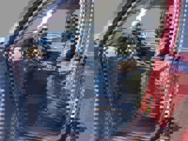 Certified 2022 Ford Explorer XLT w/ Equipment Group 202A image 10