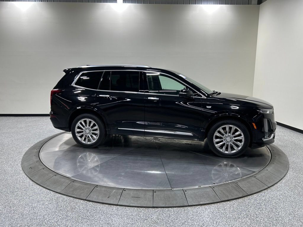 Used 2022 Cadillac XT6 Premium Luxury AWD/4WD image 6