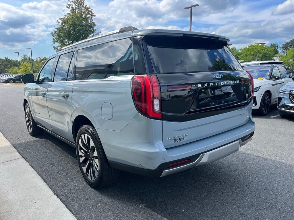 Certified 2025 Ford Expedition Max Platinum w/ Driver's Package AWD/4WD image 11