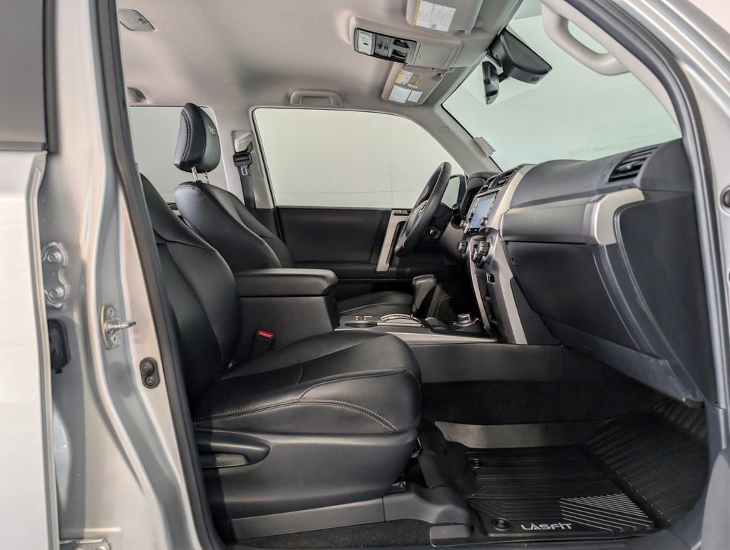 Used 2023 Toyota 4Runner TRD Sport AWD/4WD image 12