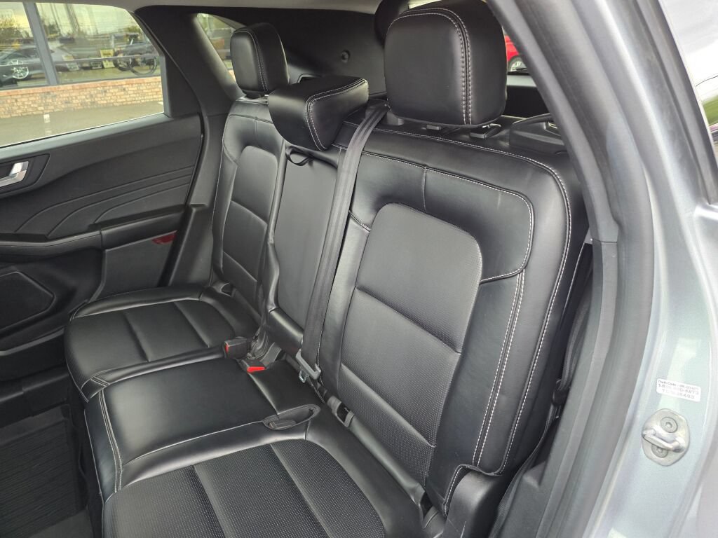 Certified 2023 Ford Escape Platinum AWD/4WD image 17