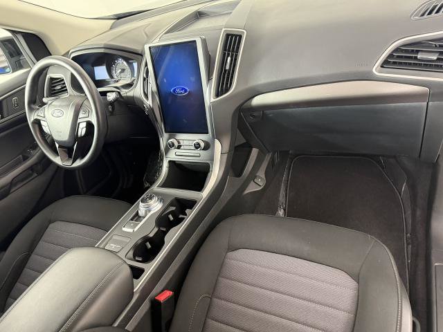 Certified 2024 Ford Edge SE w/ Black Appearance Package image 11