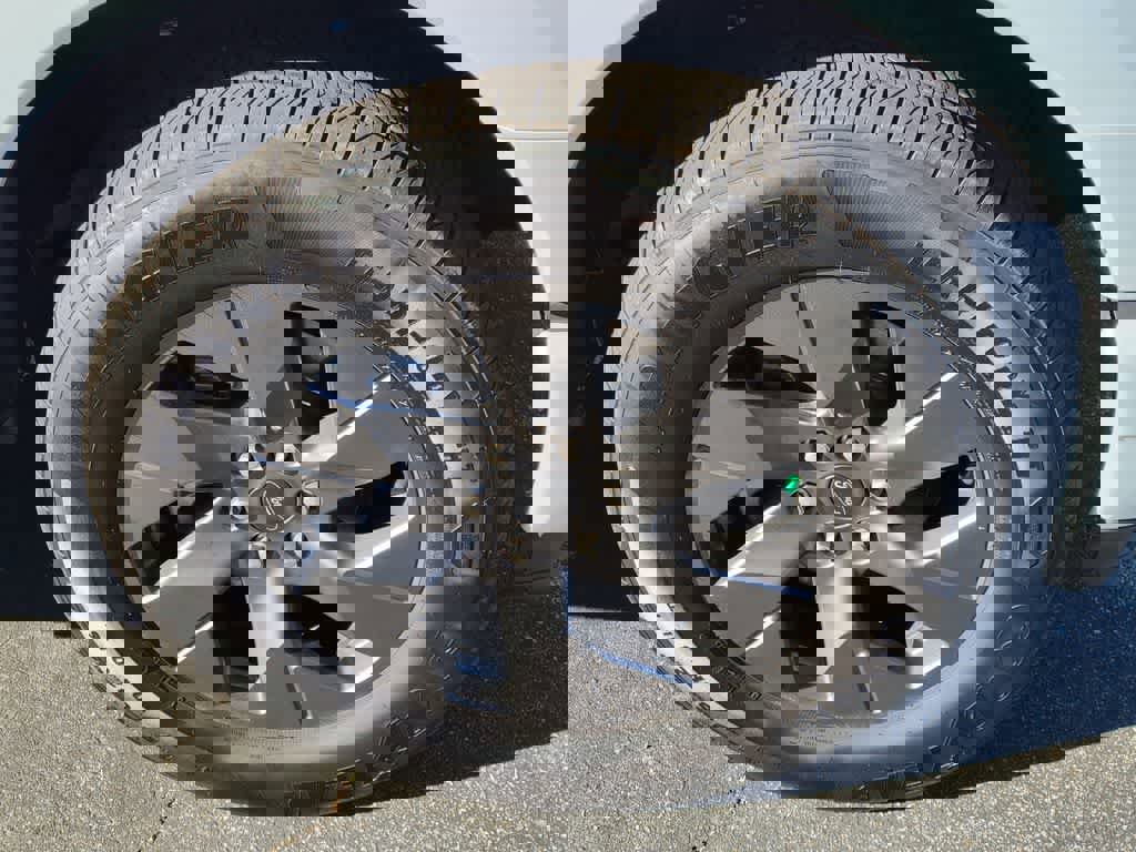 Certified 2025 Ford F150 Lightning Flash image 4