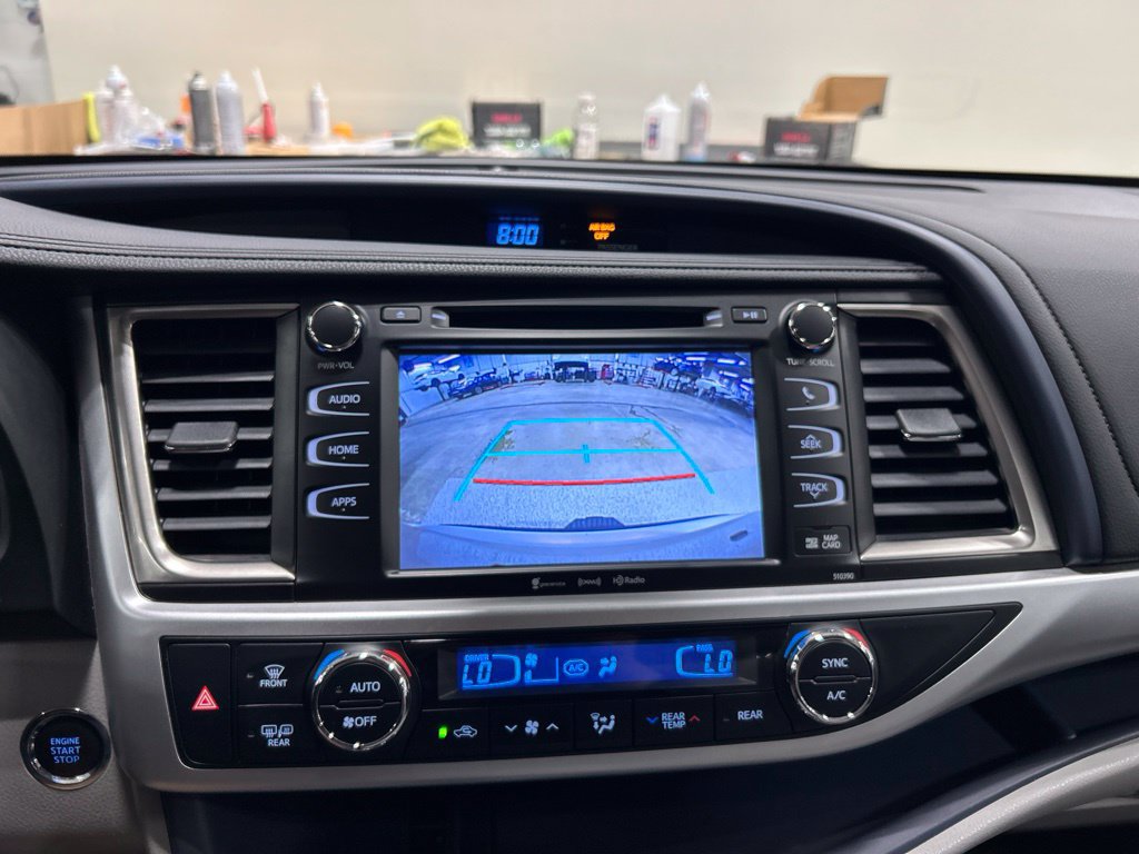 Used 2019 Toyota Highlander XLE AWD/4WD image 17