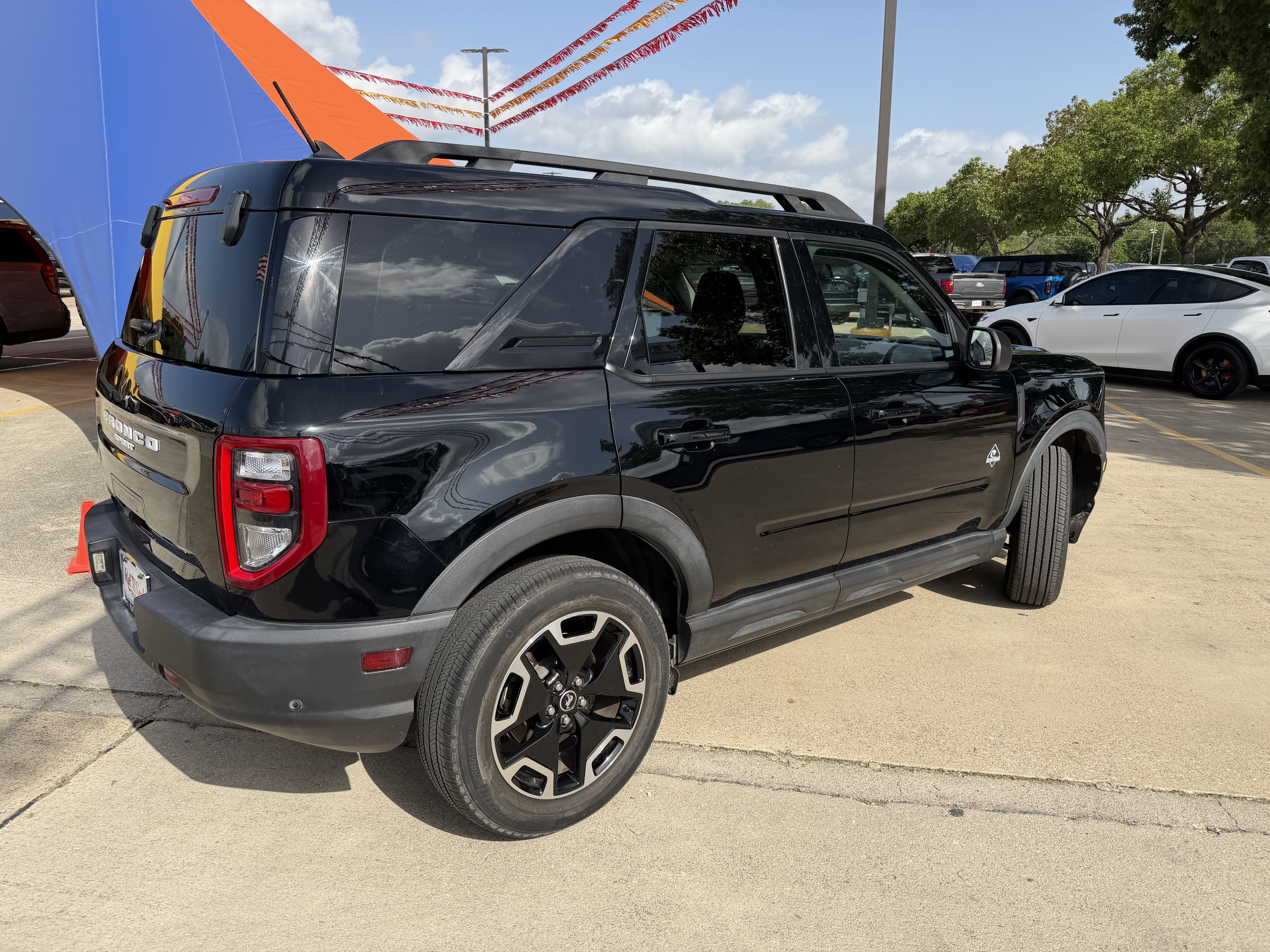 Certified 2023 Ford Bronco Sport Outer Banks AWD/4WD image 8