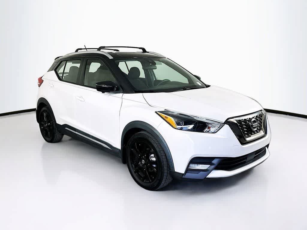 Used 2020 Nissan Kicks SR w/ Exterior Package FWD image 23