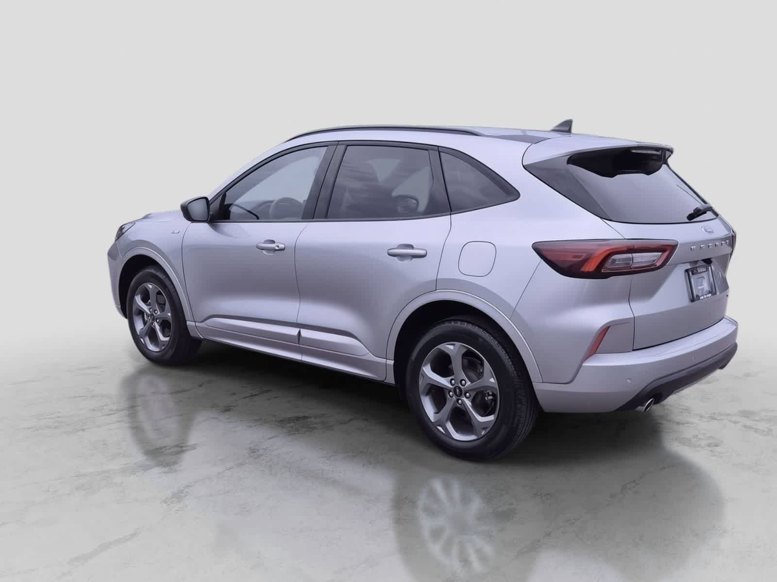 Certified 2024 Ford Escape ST-Line w/ Tech Pack #1 AWD/4WD image 6