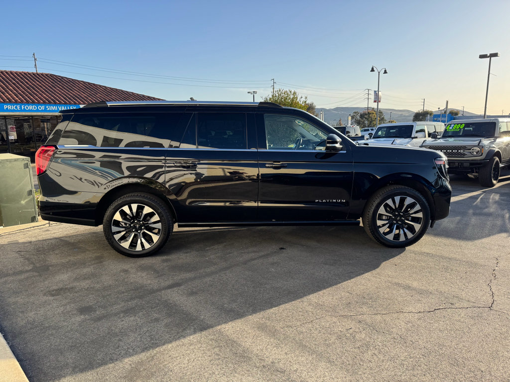 Certified 2025 Ford Expedition Max Platinum w/ Driver's Package AWD/4WD image 4