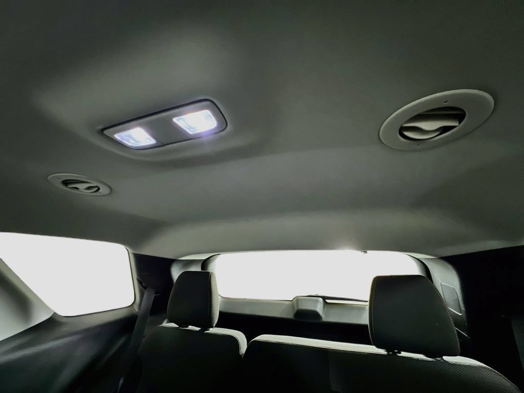 Used 2021 Chevrolet Traverse LT w/ LPO, Floor Liner Package AWD/4WD image 41