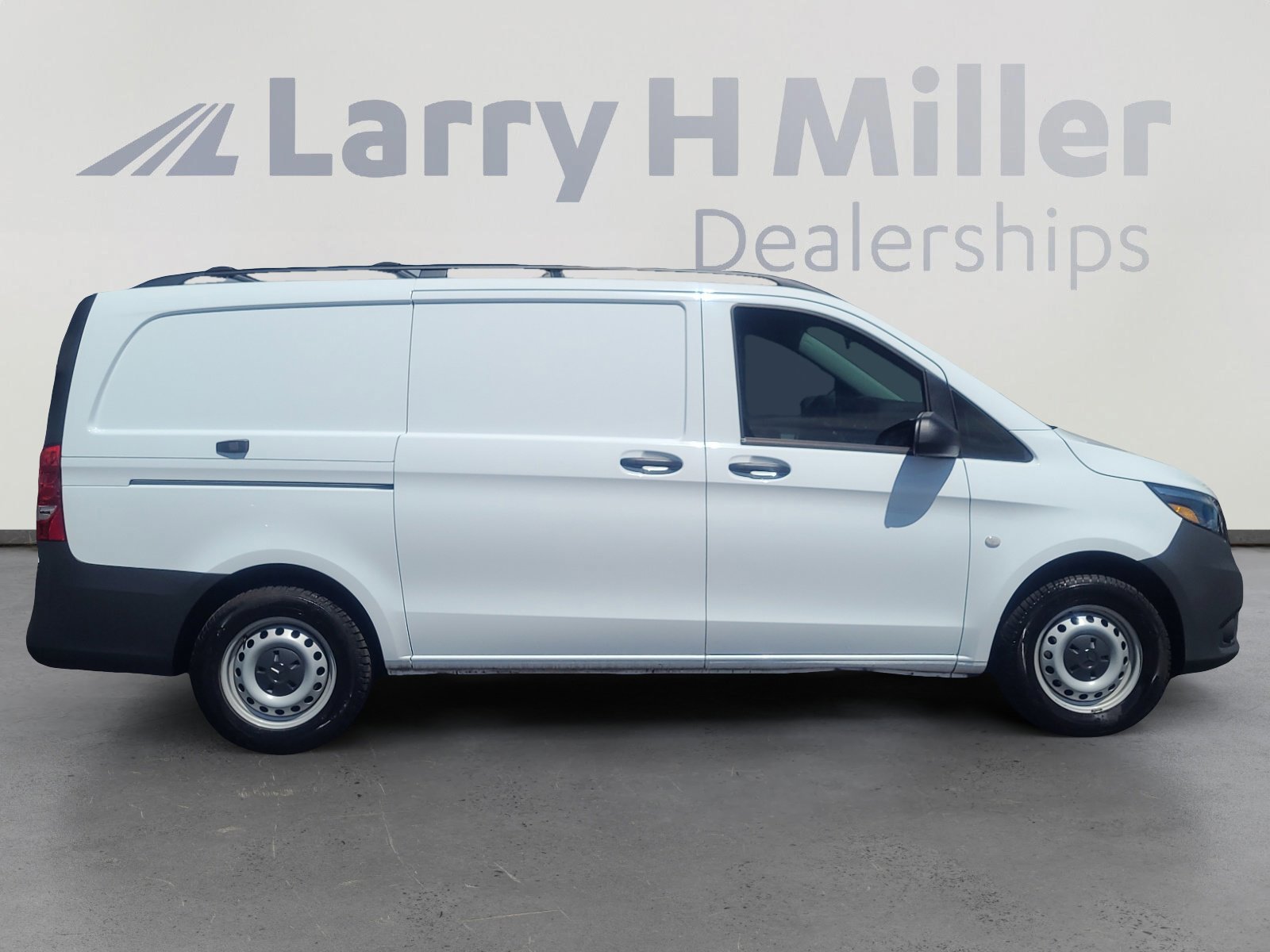 Used 2023 Mercedes-Benz Metris image 7