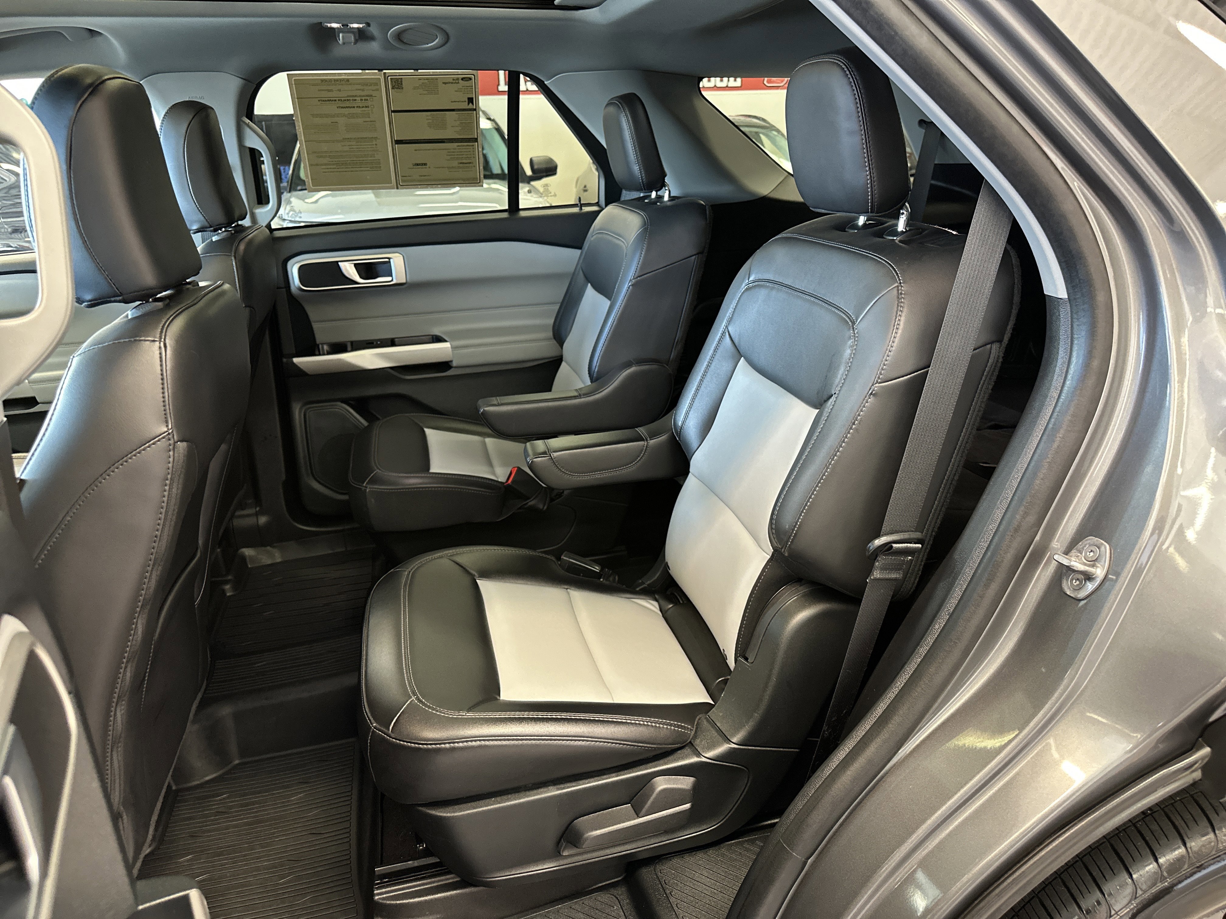 Certified 2023 Ford Explorer XLT w/ Equipment Group 202A image 15