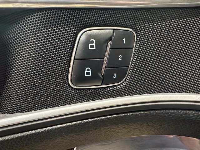 Certified 2017 Ford Explorer Limited AWD/4WD image 8