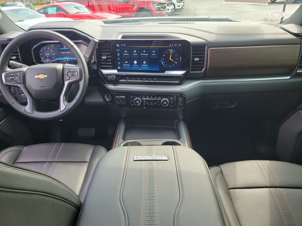Used 2024 Chevrolet Silverado 3500 High Country w/ High Country Premium Package AWD/4WD image 11
