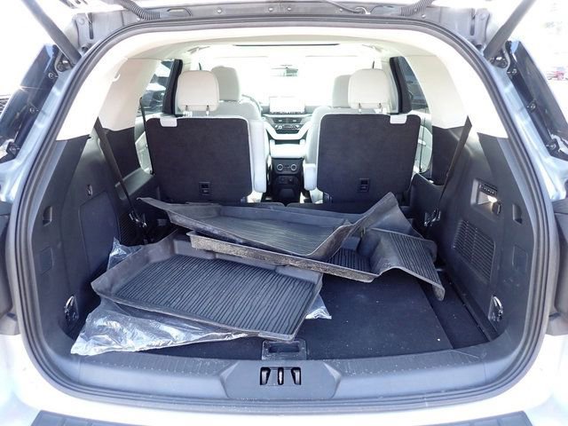 Certified 2025 Ford Explorer Platinum w/ LUX Leather Package AWD/4WD image 9