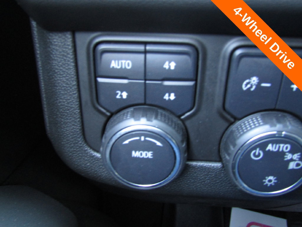 Used 2024 Chevrolet Tahoe Premier AWD/4WD image 16