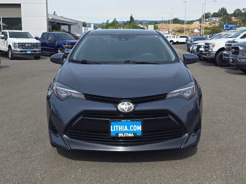 Used 2017 Toyota Corolla LE w/ Carpet Mat Package (TMS) FWD image 8