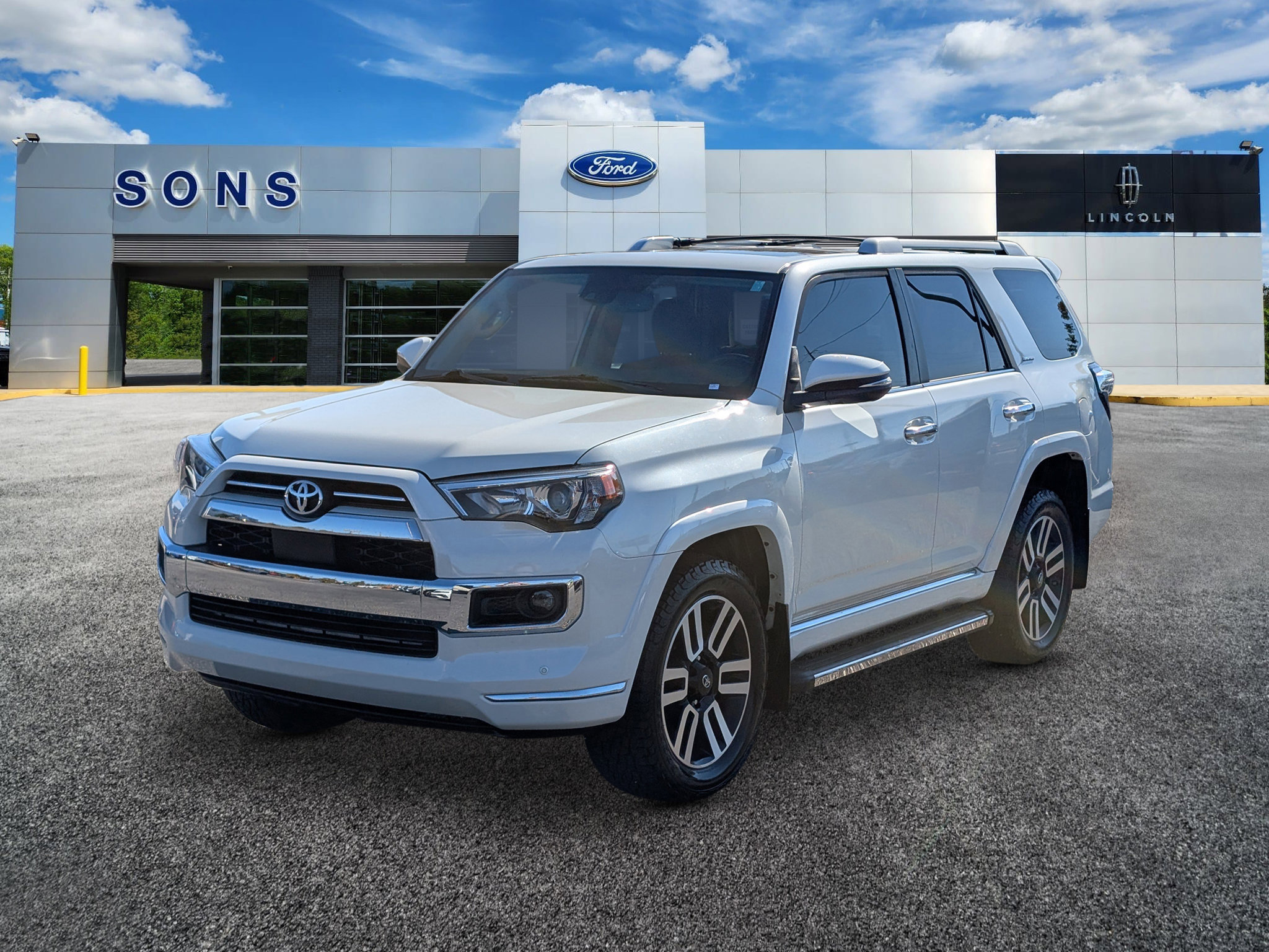 Used 2021 Toyota 4Runner Limited image 1