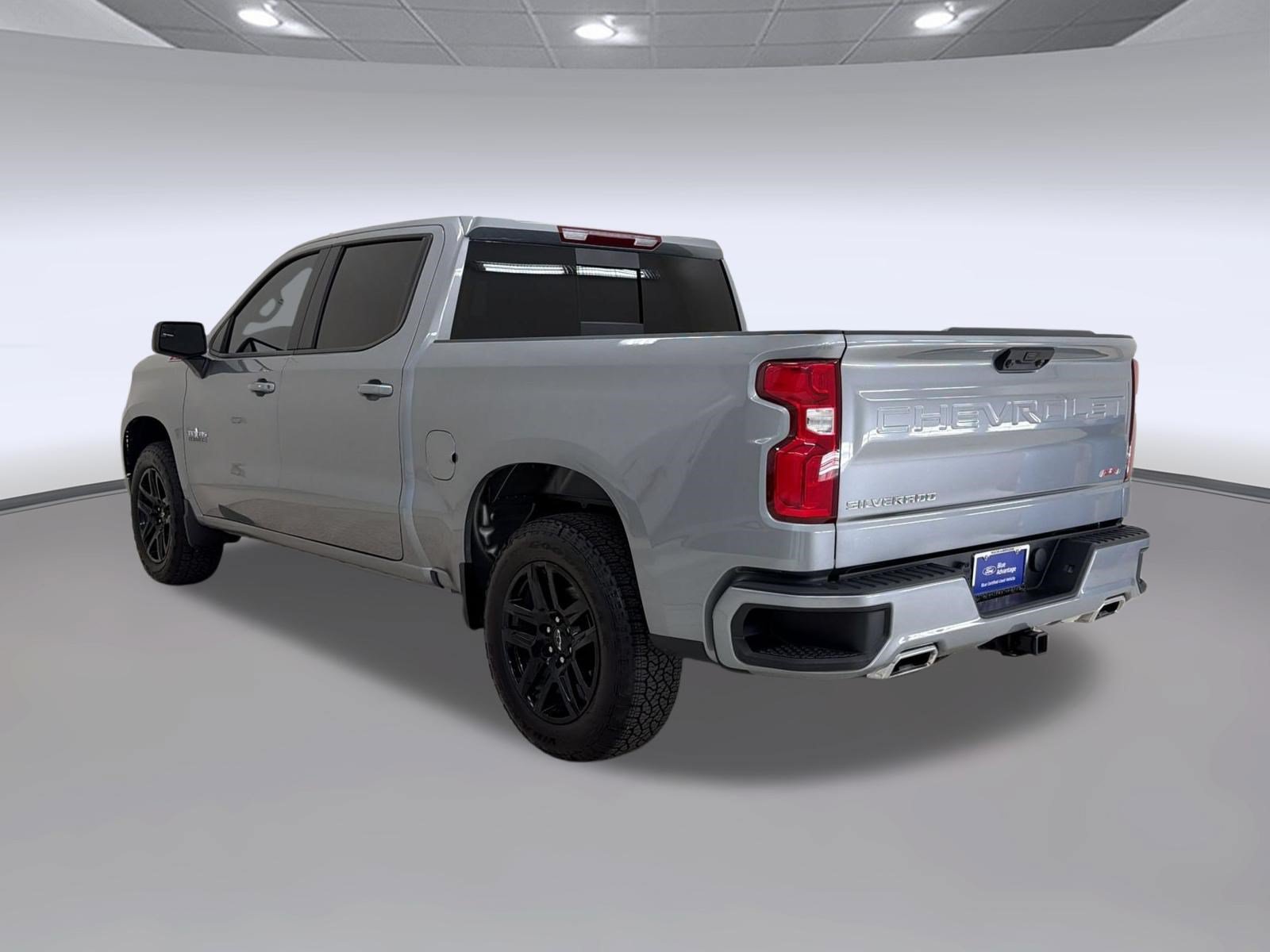 Used 2025 Chevrolet Silverado 1500 RST w/ Texas Edition Plus AWD/4WD image 3