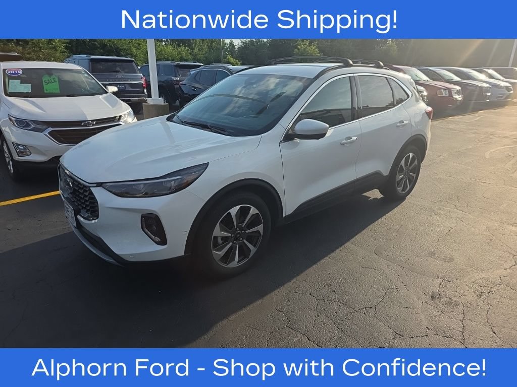 Certified 2023 Ford Escape Platinum w/ Premium Technology Package AWD/4WD image 2