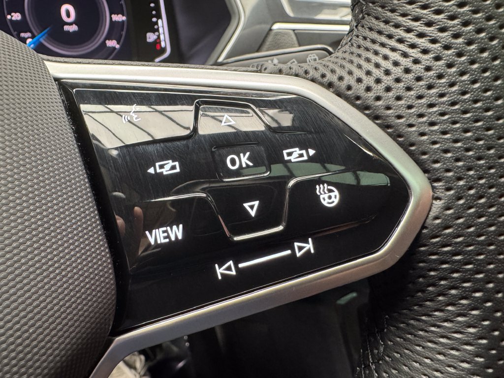 Used 2024 Volkswagen Tiguan SEL R-Line AWD/4WD image 16