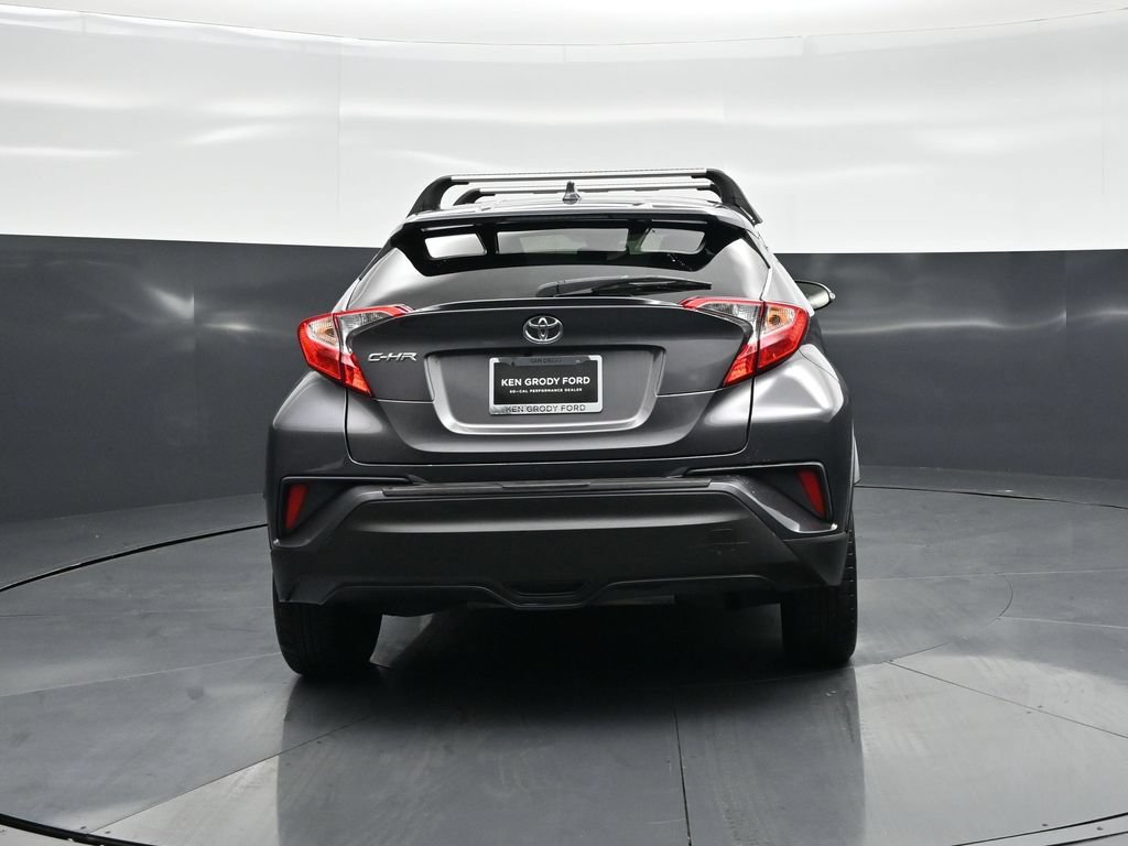 Used 2020 Toyota C-HR LE FWD image 22