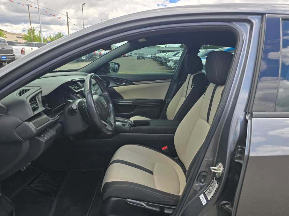 Used 2018 Honda Civic Sport image 10