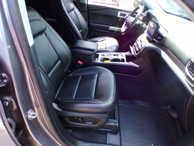 Certified 2023 Ford Explorer XLT w/ Equipment Group 202A AWD/4WD image 10