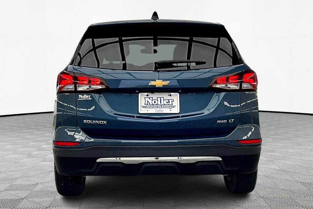 Used 2024 Chevrolet Equinox LT image 3
