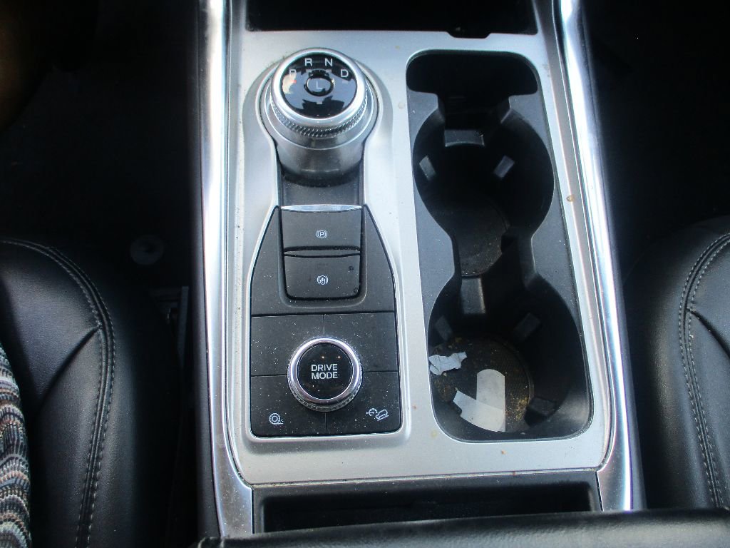 Certified 2022 Ford Explorer XLT w/ Equipment Group 202A image 10