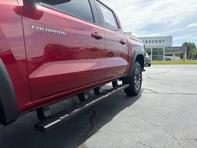 Used 2024 Chevrolet Colorado Z71 w/ Z71 Convenience Package 2 AWD/4WD image 11