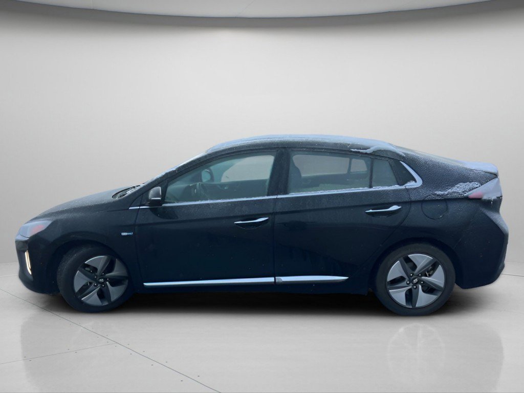 Used 2020 Hyundai Ioniq Limited image 13