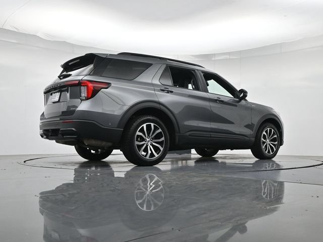 Certified 2025 Ford Explorer ST-Line AWD/4WD image 34