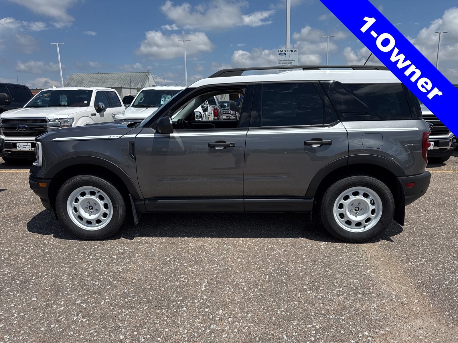 Certified 2024 Ford Bronco Sport Heritage w/ Heritage Convenience Package AWD/4WD image 2