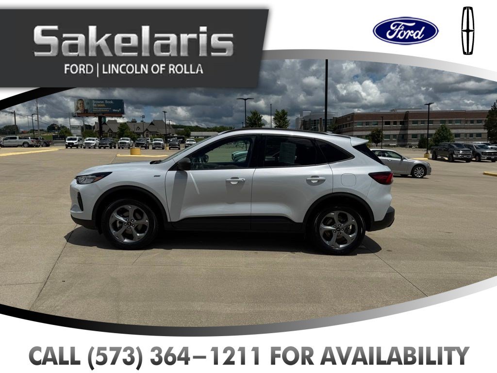 Certified 2025 Ford Escape ST-Line AWD/4WD image 8