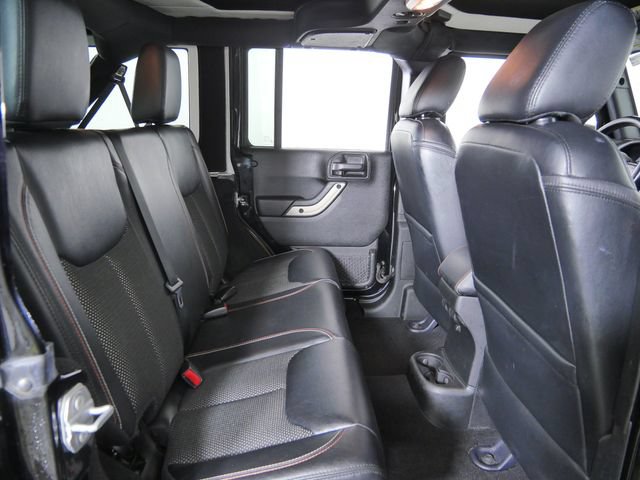 Used 2017 Jeep Wrangler Unlimited Sahara AWD/4WD image 14