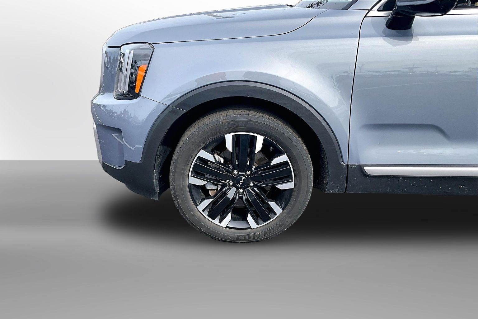Used 2024 Kia Telluride SX Prestige AWD/4WD image 3