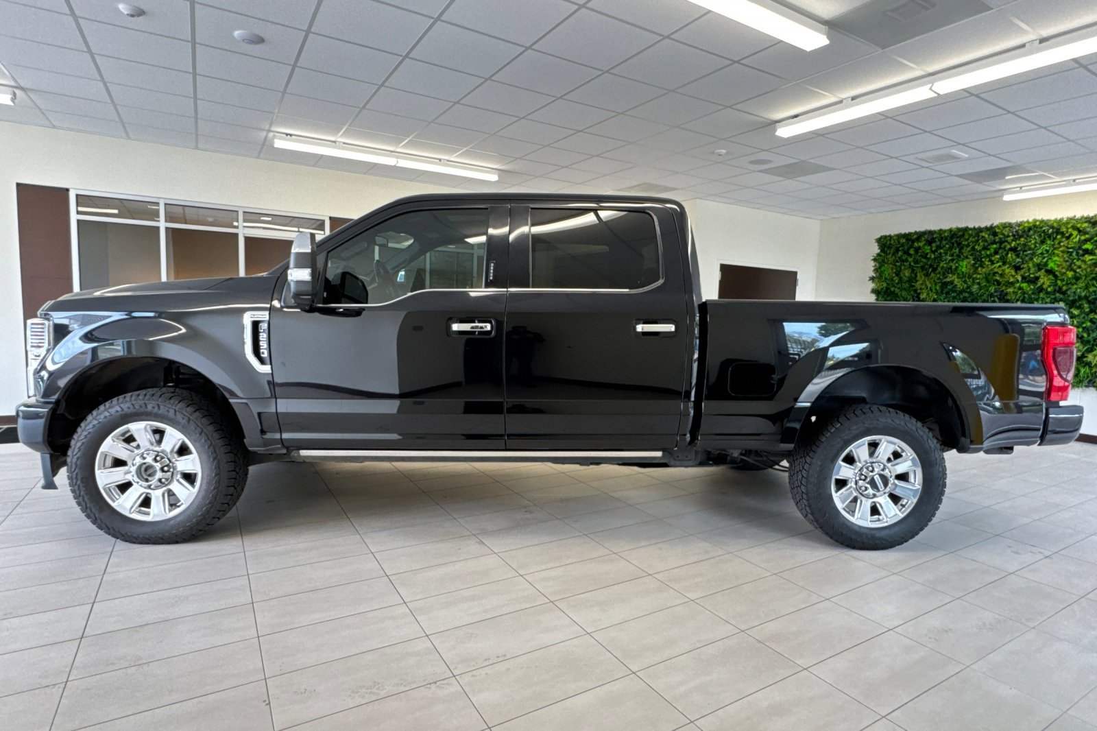 Certified 2021 Ford F250 Platinum w/ FX4 Off-Road Package image 7