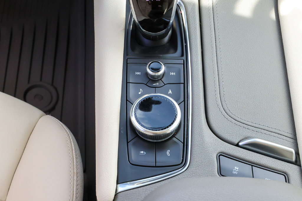 Used 2021 Cadillac XT5 Premium Luxury w/ LPO, Floor Liner Package AWD/4WD image 13