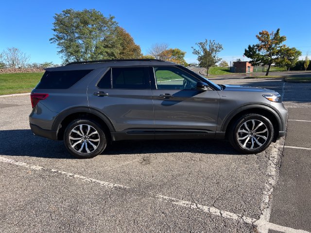 Certified 2023 Ford Explorer ST-Line w/ Class IV Trailer Tow Package AWD/4WD image 12
