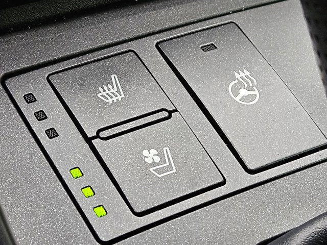 Used 2024 Lexus IS 350 F Sport RWD image 16