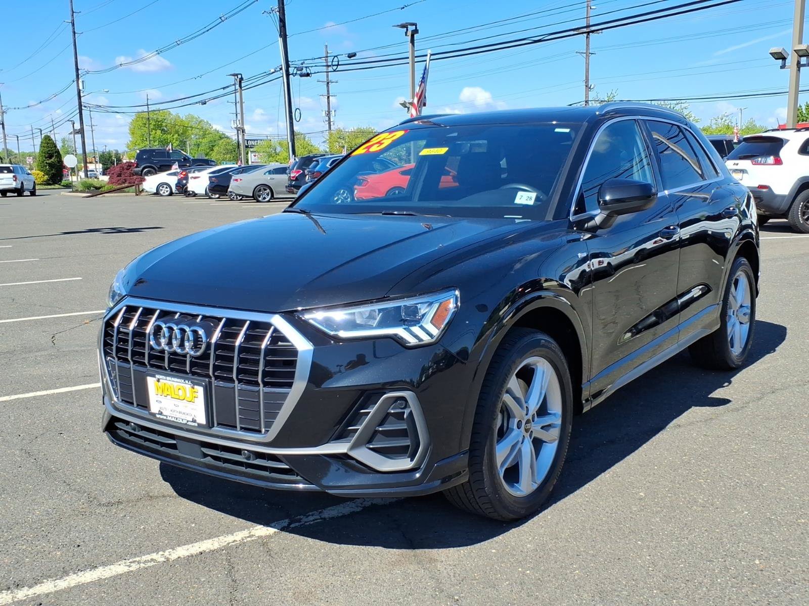 Used 2023 Audi Q3 2.0T Premium AWD/4WD image 3