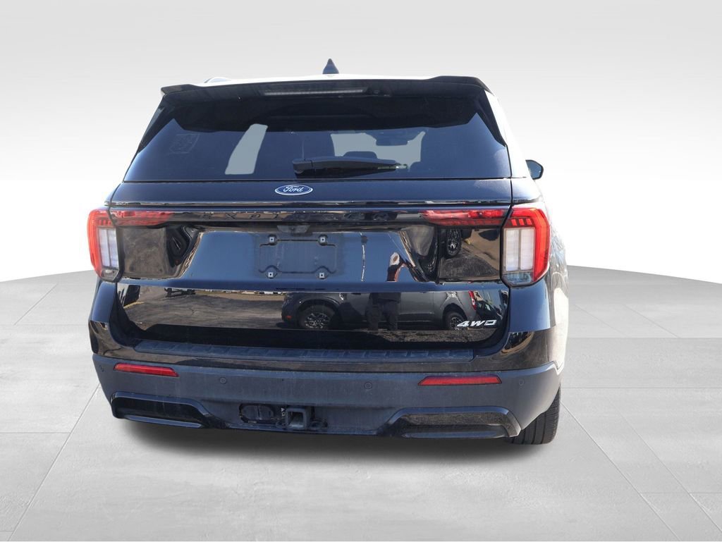 Certified 2025 Ford Explorer ST-Line w/ ST-Line Street Pack image 14