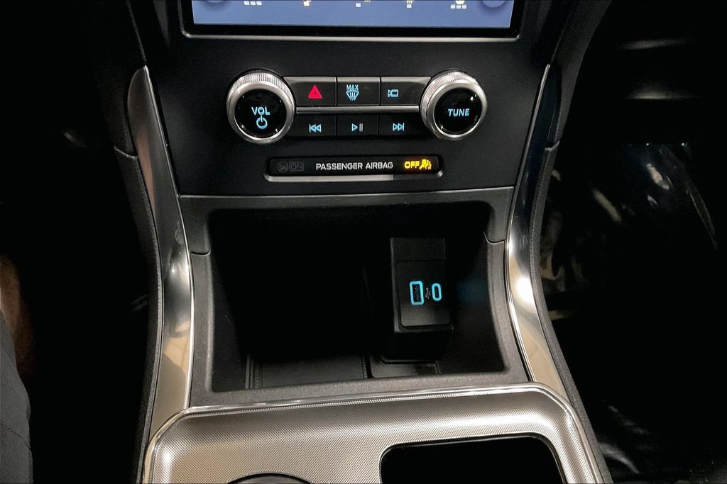 Certified 2023 Ford Edge Titanium w/ Class II Trailer Tow Package AWD/4WD image 31