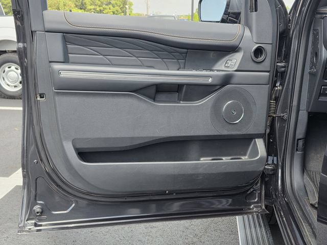 Certified 2023 Ford Expedition Platinum RWD image 15
