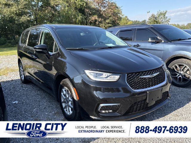 Used 2024 Chrysler Pacifica Touring-L