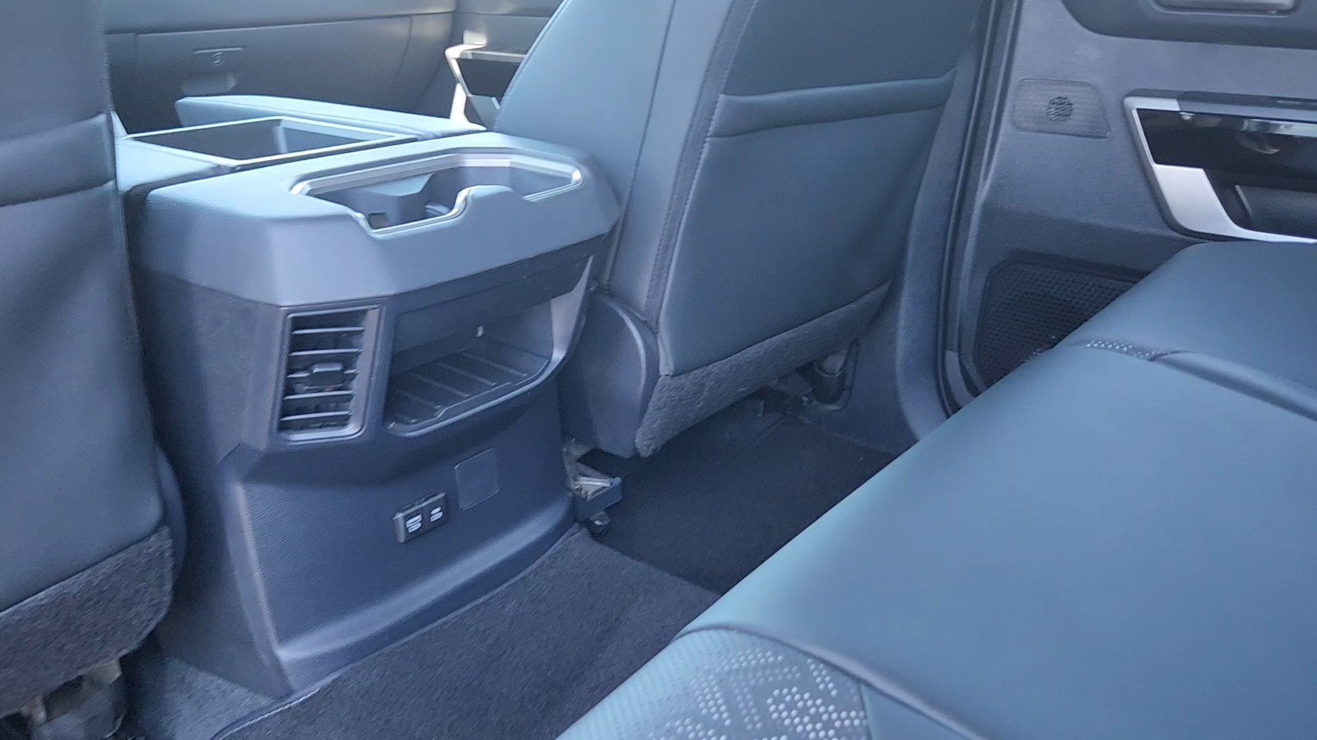Used 2023 Toyota Tundra Limited AWD/4WD image 18