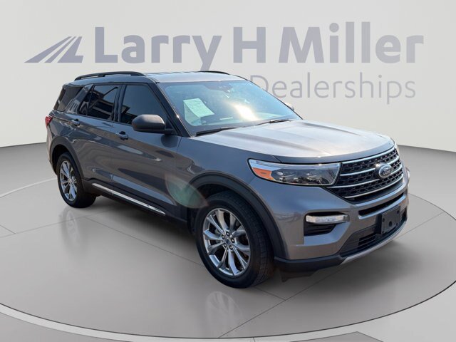 Certified 2021 Ford Explorer XLT w/ Equipment Group 202A AWD/4WD image 7